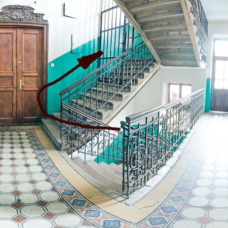 Vintage Apartment 2 Rooms With Balcony إلفيف المظهر الخارجي الصورة